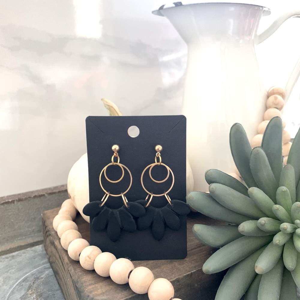 PolyClay- Fall Black Collection - Picture 3 of 5